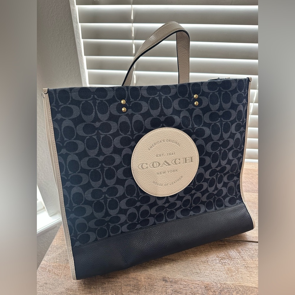 COACH Dempsey Tote